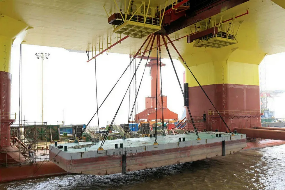 Rig work: load test for semisub CIMC-182