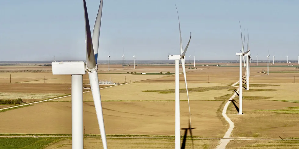 GE 2x-127 turbines