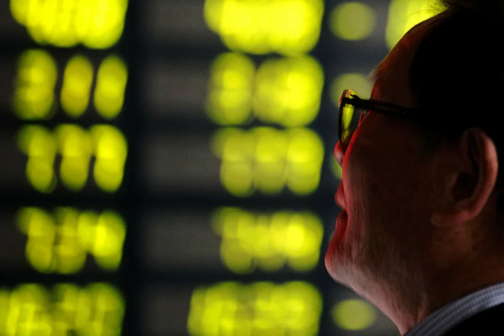 Market tension: oil prices fell in early trade as a trade dispute between the US and China intensified