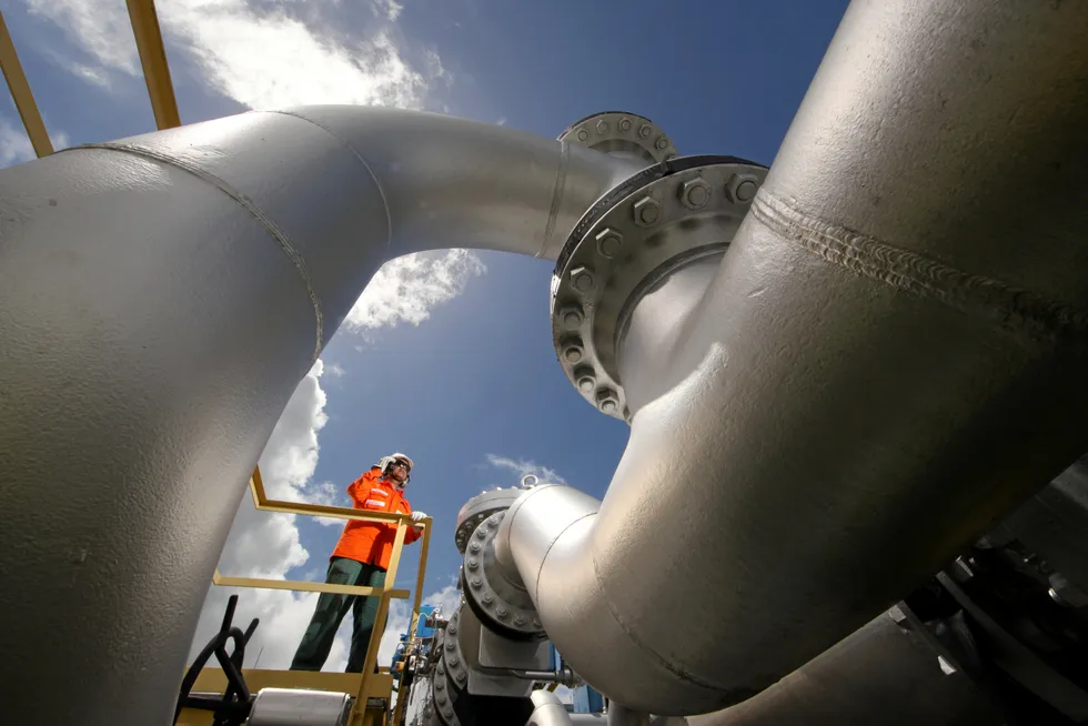 Switching: a Petrobras worker at a natural gas distribution hub in the Brazilian state of Bahia