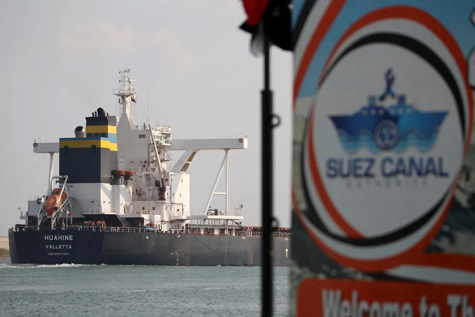 Suez Canal backlog: will be cleared in 3.5 days according to the canal chairman