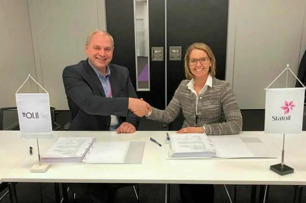 SURF deals: Steinar Riise, CEO of Ocean Installer, and Statoil's Hanne Gro Feginn
