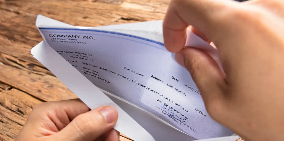 Seafood CEOs were not disappointed with their paychecks last year.