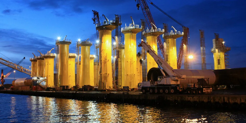 Monopile foundations for the original Gode Wind array