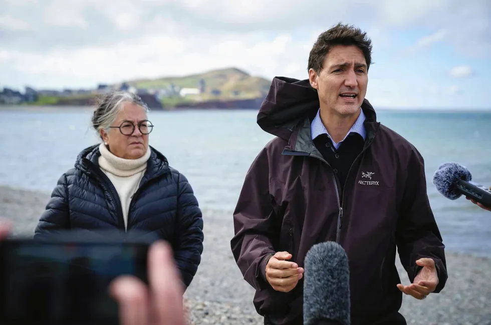 Diane Lebouthillier and Justin Trudeau have been asked by numerous seafood groups to reverse the Liberal Party's fisheries and aquaculture policies in both Atlantic and western Canada.