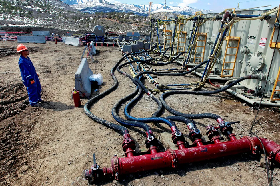 Frack job: US OFS employment down