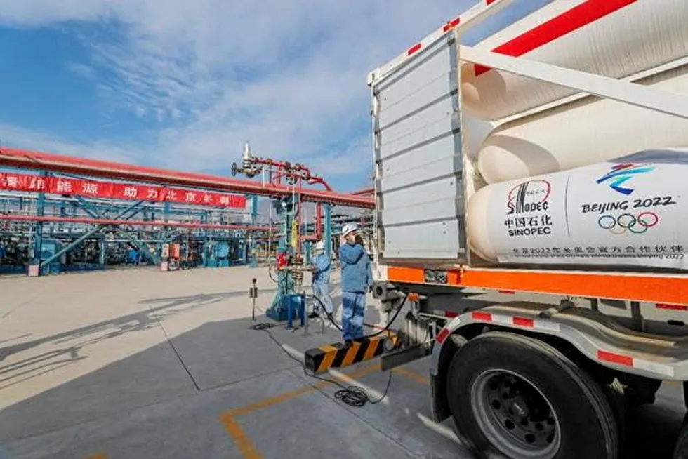 On tap: Sinopec trucks hydrogen to refuelling stations.
