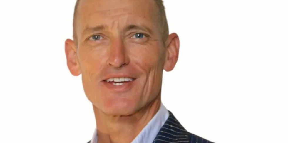 Spencer White has 30 years' experience working in financial services and investment management.