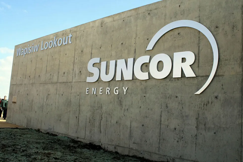 Suncor: record output