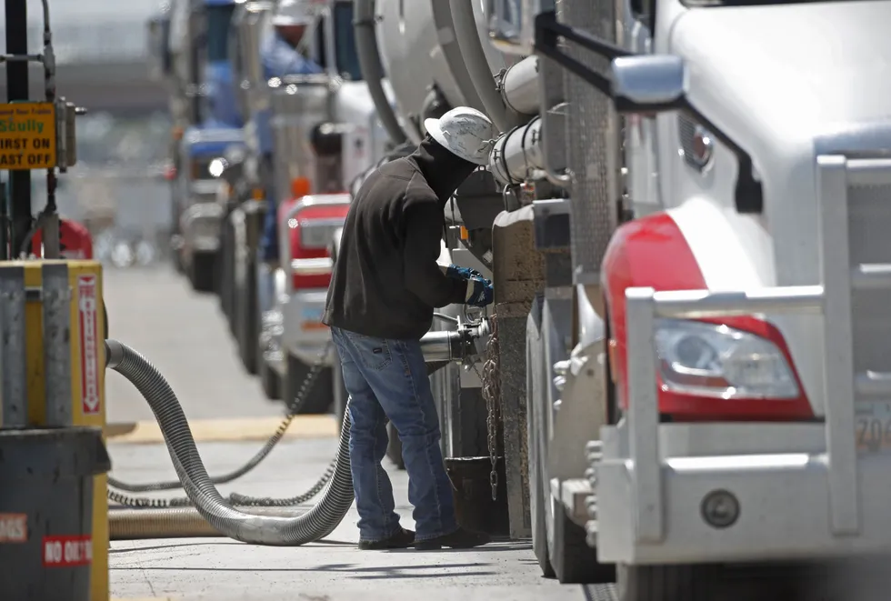 Oil demand: expected to grow in second half of 2021 as lockdowns ease