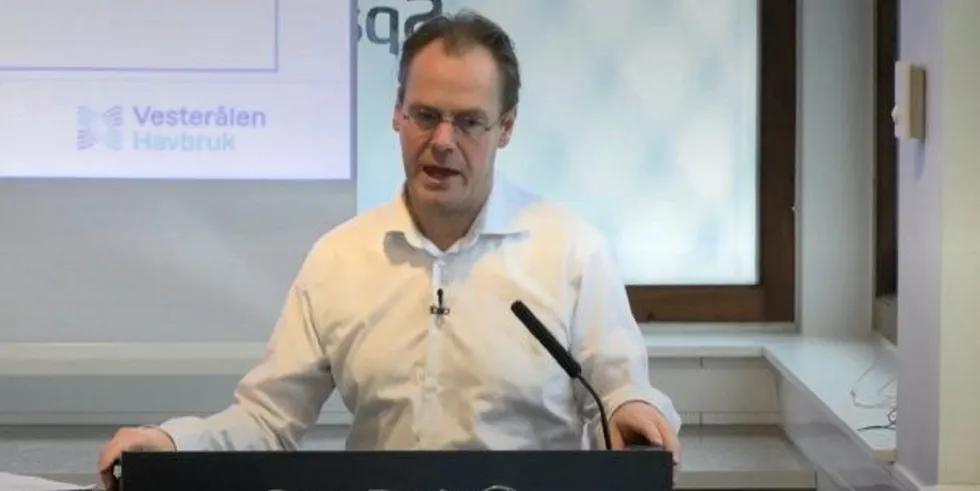Martin Kvaernstuen, CFO of Vesteralen Havbruk presents the ongoing merger plan with Statt Torsk.