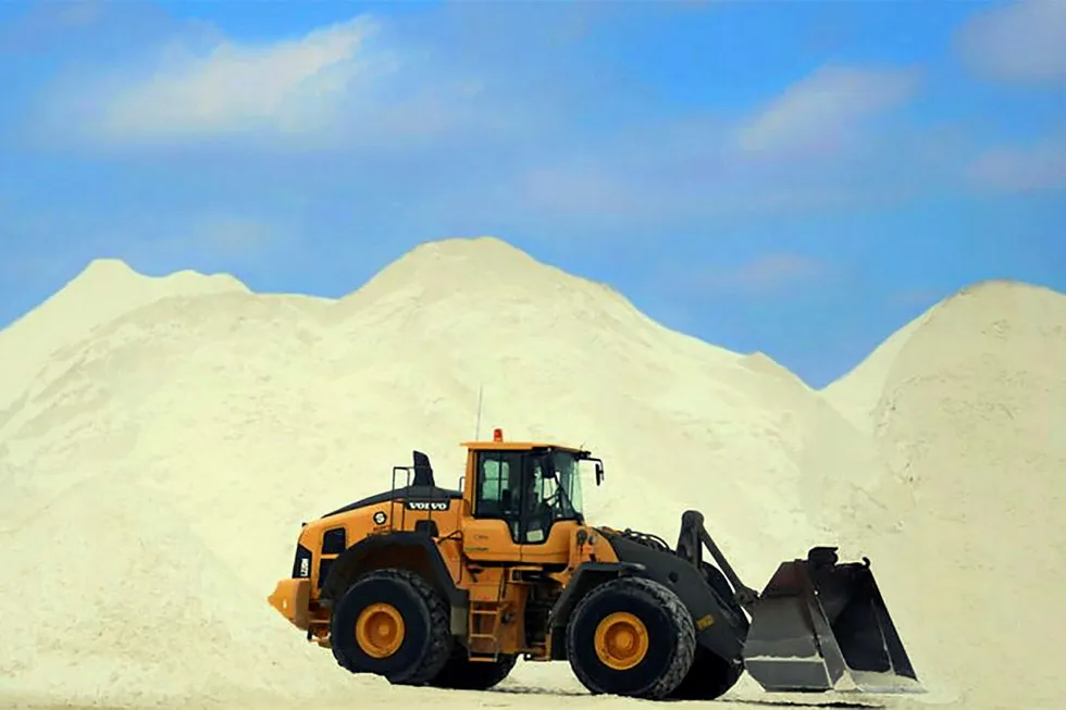 Digging in: a Select Sands operation