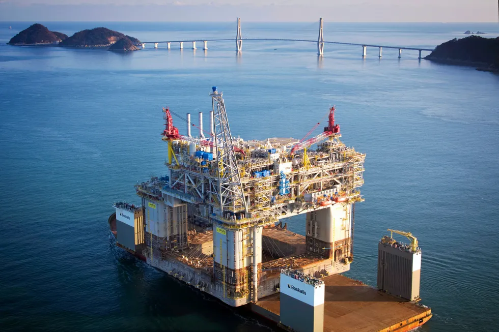 A good example of T&I: Boskalis' Boka Vanguard transports the Argos FPU from South Korea to the US Gulf