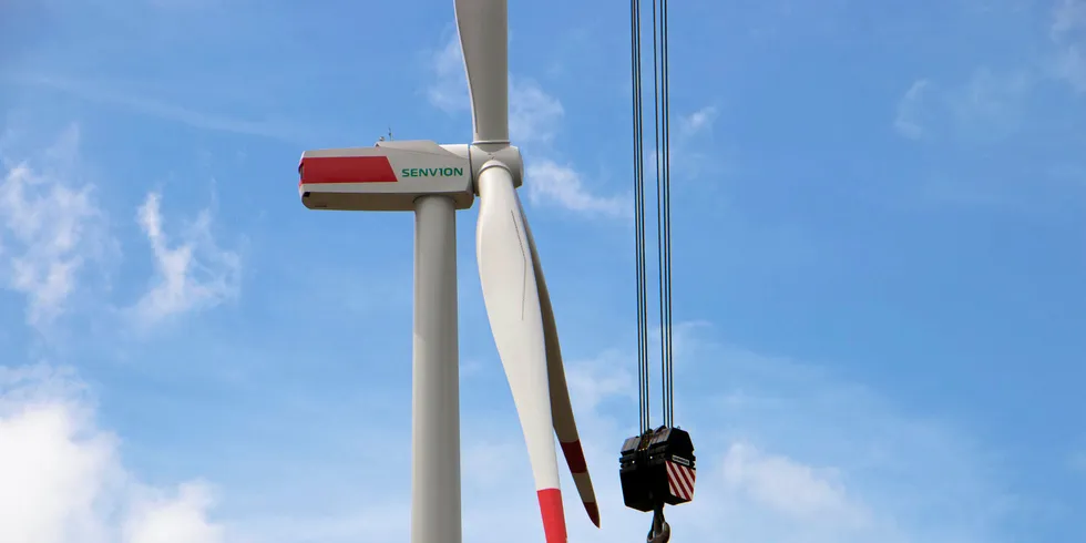 installation of Senvion turbine