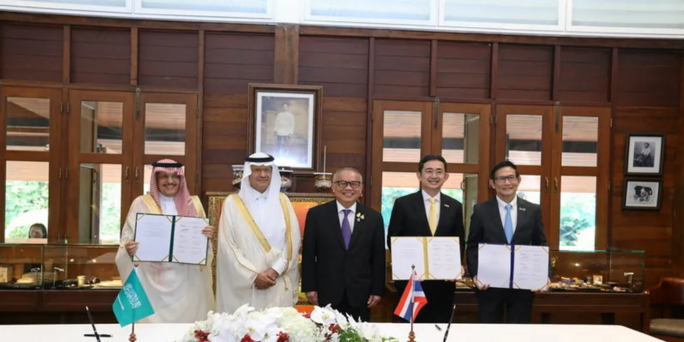 Mohammad Abunayyan, chairman of ACWA Power, Abdulaziz bin Salman Al Saud, Saudi Arabia’s minister of energy, Supattanapong Punmeechaow, Thailand’s minister of energy, Boonyanit Wongrukmit, governor of EGAT and Auttapol Rerkpiboon, CEO of PTT.