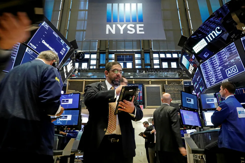 Oil price: concerns of a sharp fall in Libyan output sent crude prices higher on Monday