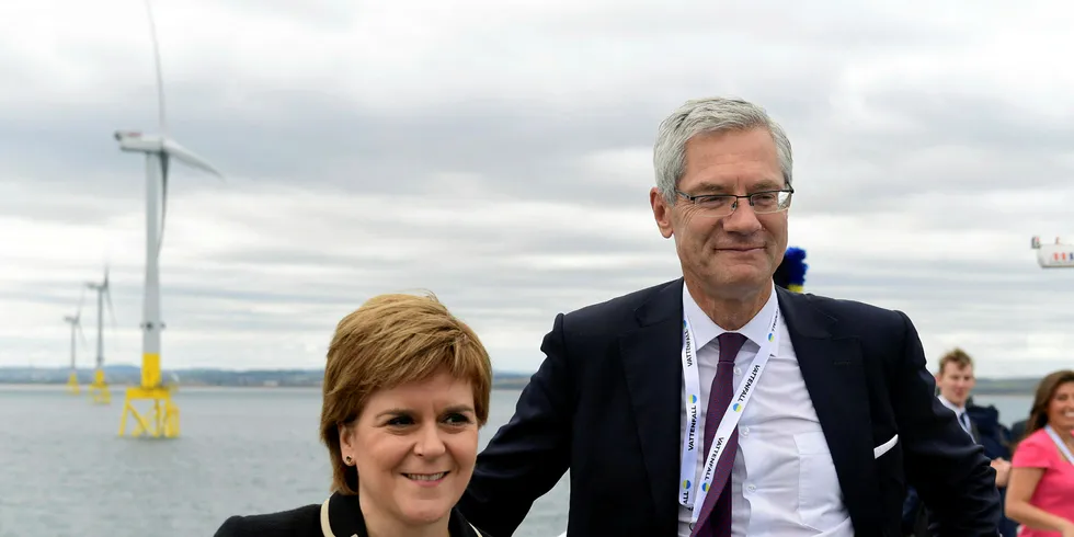 Scottish First Minister and Vattenfall CEO Magnus Hall open the EOWDC.