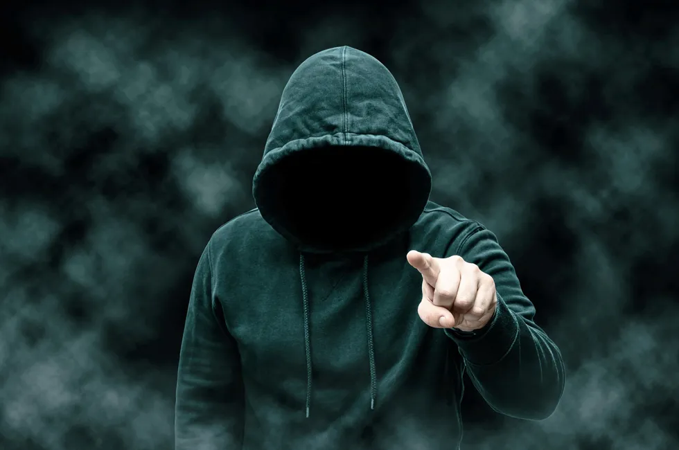 In some areas, criminals have developed systems using flags, markings or jacket hoods to signify that victims have paid out on their demands.