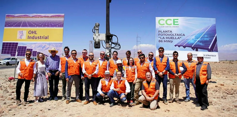 CCE workers inaugurate the 87MW La Huella project.