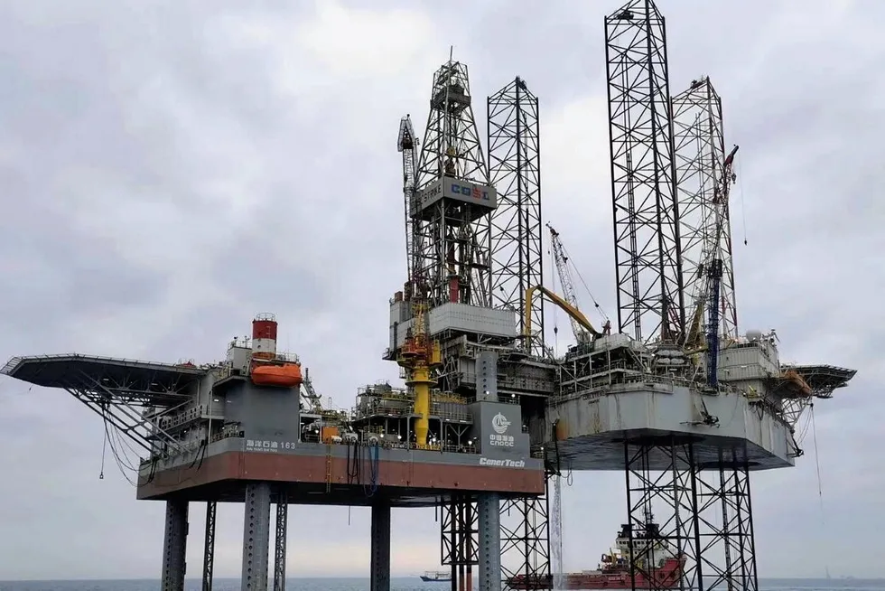 COSL drilling rig Strike: moored over the Weizhou 12-8E platform