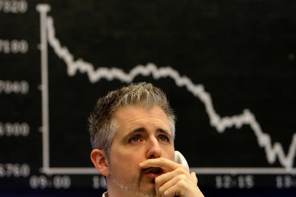 Sliding prices: oil continued to decline on Monday after dropping more than 6% last week