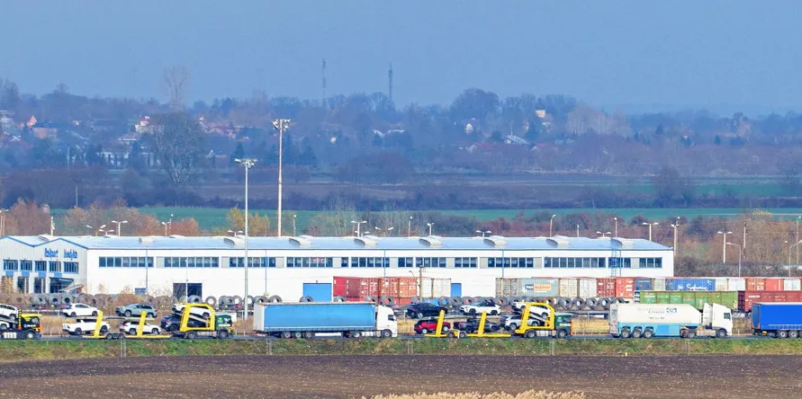 Long lines at the Ukrainian/Polish borders cause logistical issues for the seafood sector.