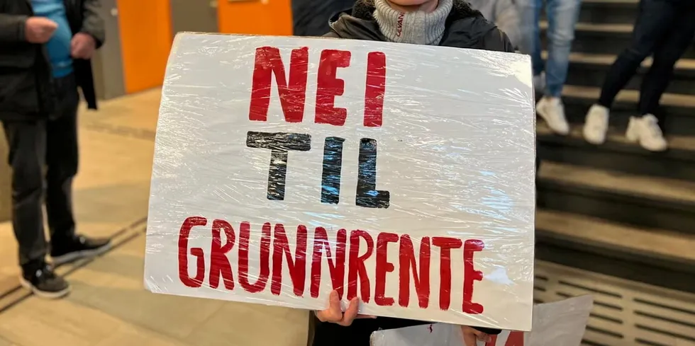 On Thursday, aquaculture workers will gather in protest outside the Norwegian parliament. 'Kystbrolet', or 'Coastal Roar' as they have called the event, is expected to bring together over 200 employees from the industry.