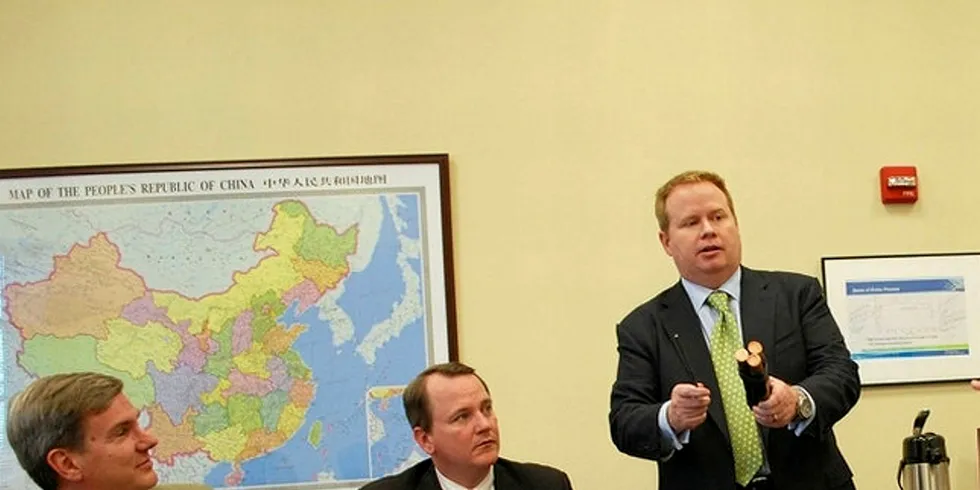 AMSC chief executive Dan McGahn (right)