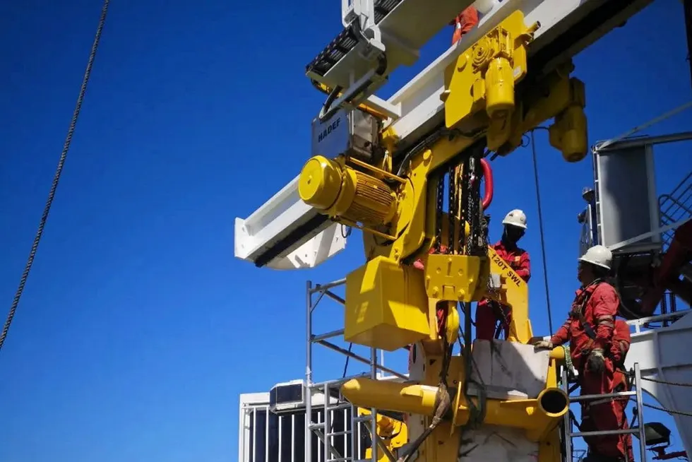 Hai Yang Shi You 286 vessel performing laying umbilicals for Lingshui gas field