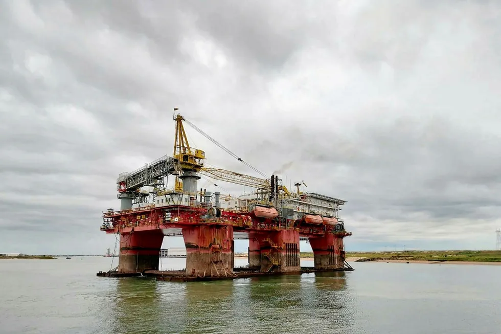 Downturn: Prosafe semi-submersible flotel Safe Concordia entering Port of Acu for warm stacking in Brazil