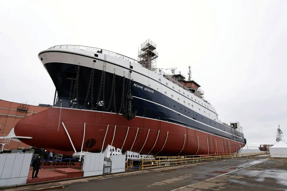 Mechanic Shcherbakov, the sixth of 10 supertrawlers ordered by the Russian Fishery Company (RFC) under the state investment quota program, was launched at St. Petersburg's Admiralty Shipyard on Nov. 8.