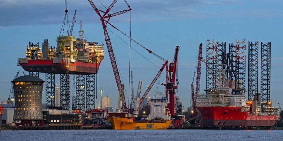 Cadeler. New 600 t crane for WTIV Wind Orca.