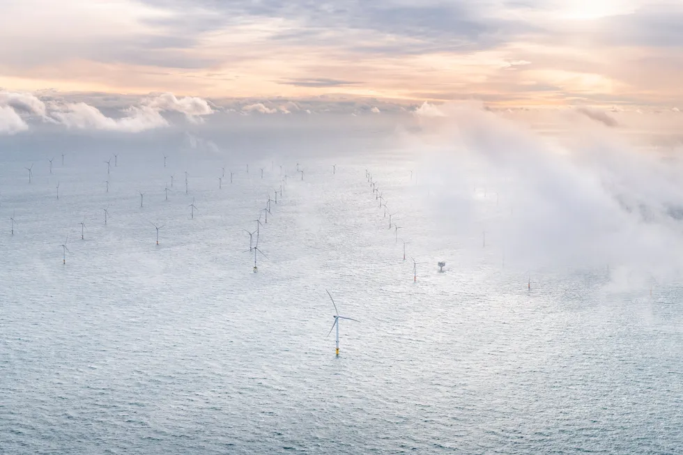 The cost of turning off wind farms in Britain last year hit around £1bn ($1.24bn).