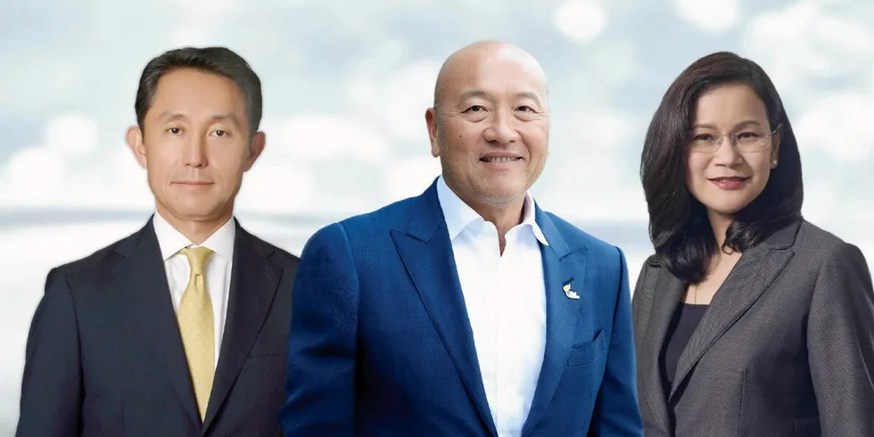 Seiichiro Akita, president and CEO of Krungsri (left); Thiraphong Chansiri, president & CEO of Thai Union (centre); and Alisara Mahasandana, assistant governor, Financial Markets Operations Group, Bank of Thailand (right).