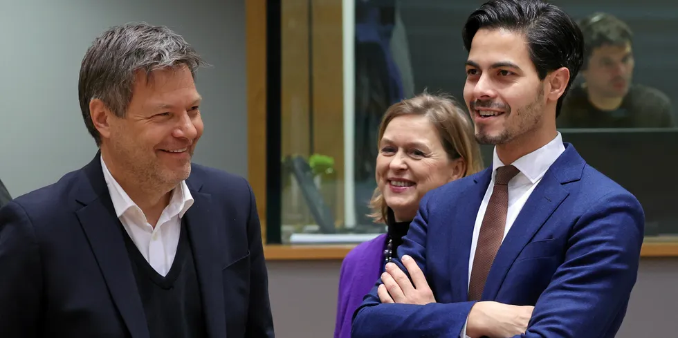 German climate minister Robert Habeck (l) and Dutch climate minister Rob Jetten (r) at EU energy meeting.