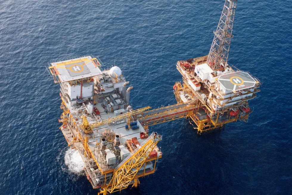 Shared facilities: Lingshui 25-1's semisub will be linked with the YC13-1 APD platform serving the Yacheng 13-1 field.