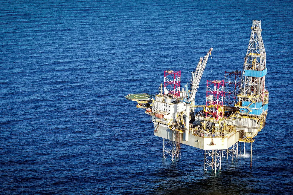 Shallow water prospects: all three prospects identified on the Keraudren survey could be drilled using a jack-up rig, as was used to drill the Dorado discovery
