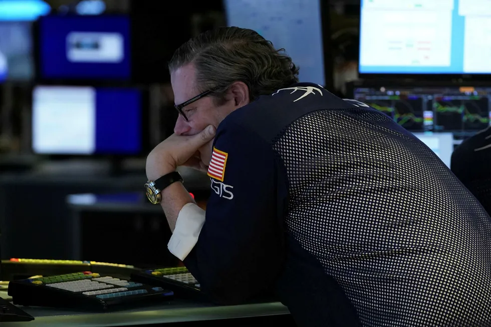 Price collapse: Brent crude in spotlight after ruinous day for WTI