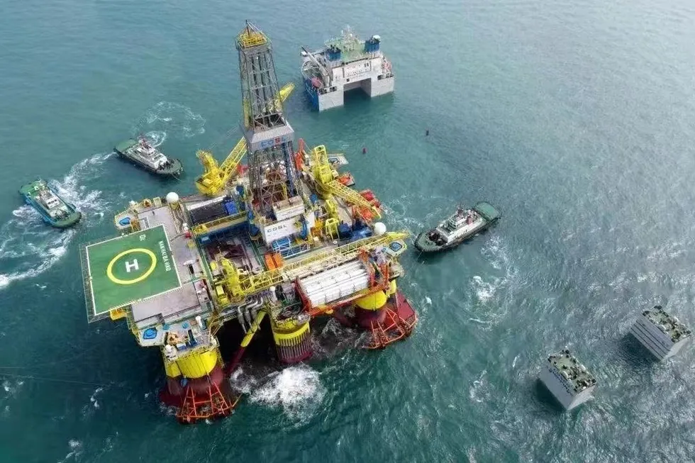 Nanhai 8 en route to Brazil