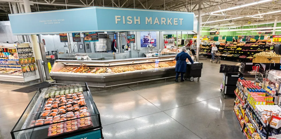 Seafood sales at US supermarkets are moving in the wrong direction.