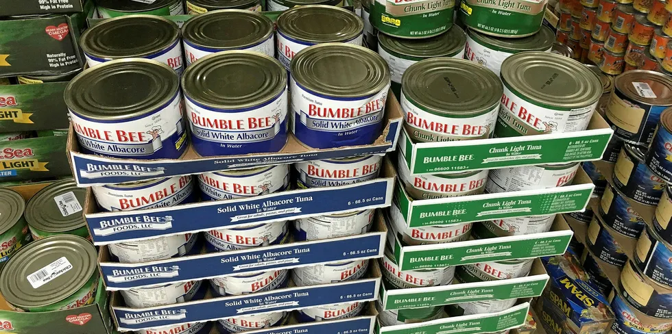 Bumble Bee tuna cans.