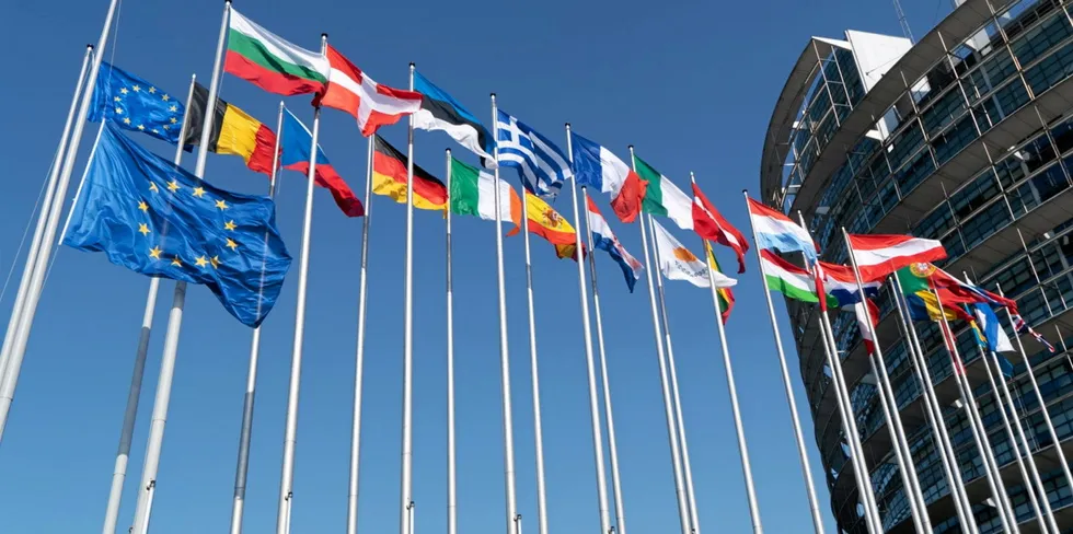 . EU states will need 465GW of installed wind capacity by 2030 to reach Paris Agreement goals, says the report.