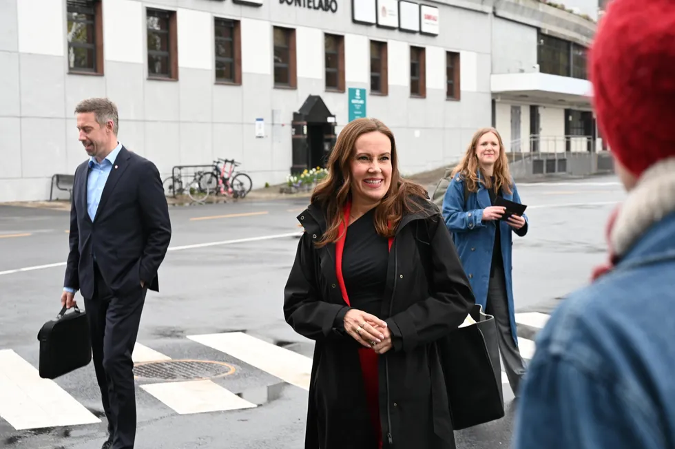 Marianne Sivertsen Næss on her way in to present the aquaculture policy report.