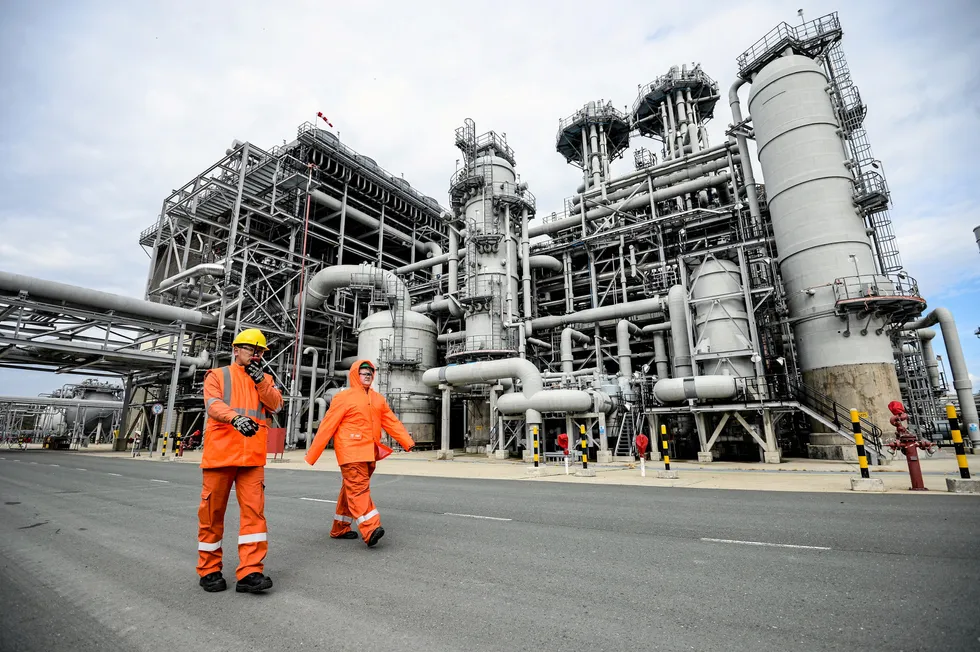 Challenges: the Sakhalin LNG plant near the port of Prigorodnoye in the south of Sakhalin Island