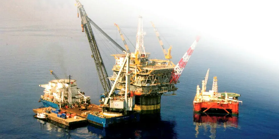 Chevron's Genesis spar oil platform in the US Gulf