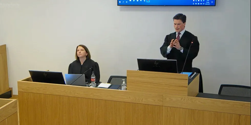 The lawyers Hilde Lund and Knut Klever Næss are leading the case on behalf of Norwegian Fisheries Directorate.
