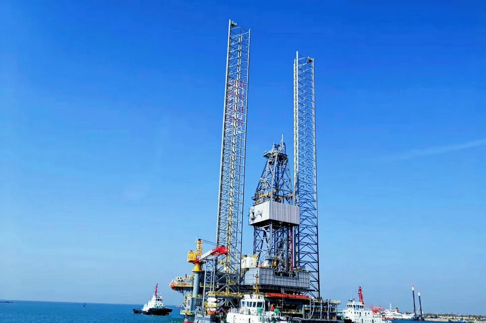Gulf Driller IV: en route to Bohai Bay
