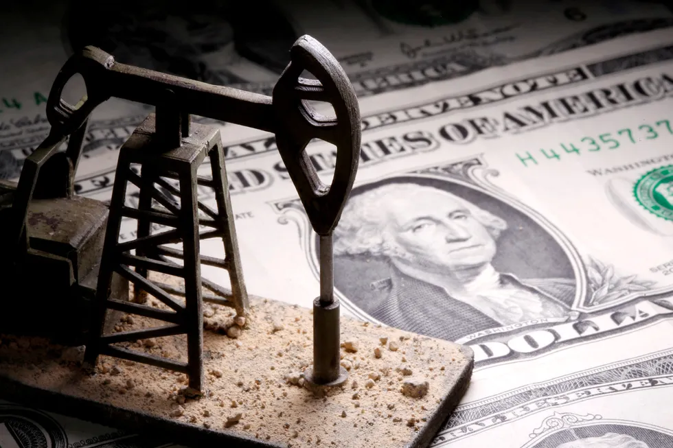 Reuters poll: US crude stocks up one million barrels last week