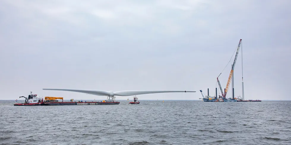 Rotor arrives at construction site of Wind Farm Fryslân
