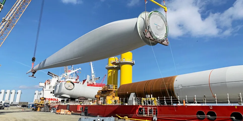 Blades for Dominion Energy's CVOW pilot off Virginia being offloaded in port